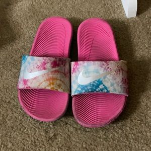 Kids Nike slides